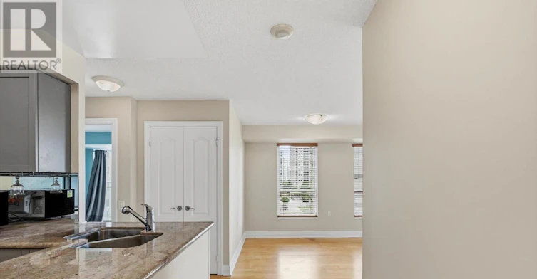 601-21 Hillcrest Avenue, Toronto, ON, M2N 7K2 - 2