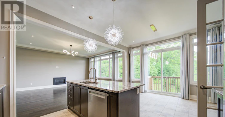 102 Joseph Hartman Crescent, Aurora, ON, L4G 7C4 - 8