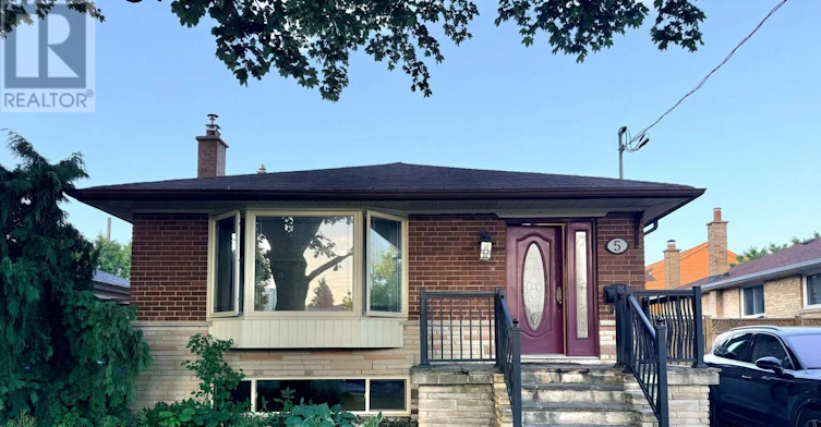 UPPER Level 5 Horizon Crescent, Toronto, ON, M1T 2G2