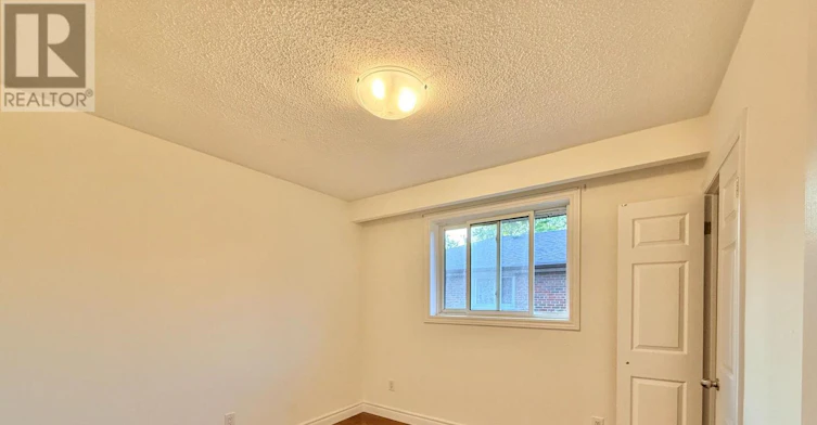 UPPER Level 5 Horizon Crescent, Toronto, ON, M1T 2G2 - 10