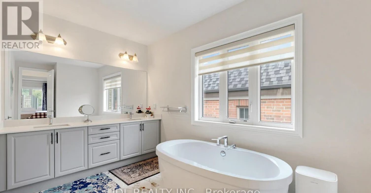 4 Fair Winds Lane, East Gwillimbury, ON, L9N 0E5 - 20