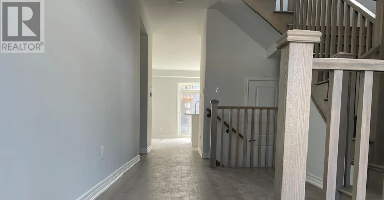21 Father Muckle Avenue, Georgina, ON, L4P 0C2 - 2