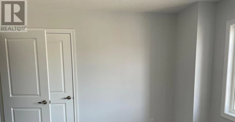 21 Father Muckle Avenue, Georgina, ON, L4P 0C2 - 19