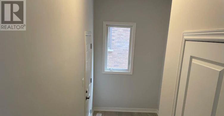 21 Father Muckle Avenue, Georgina, ON, L4P 0C2 - 8