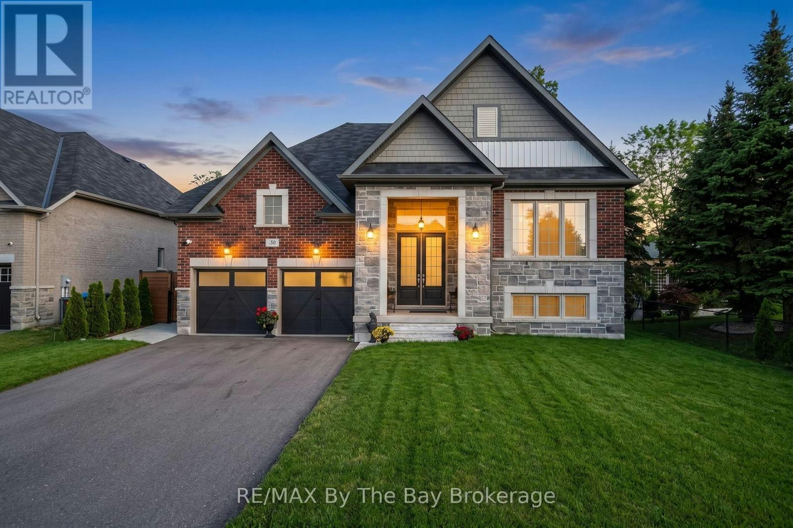 43 Fawndale Crescent, Wasaga Beach, ON, L9Z 2N2