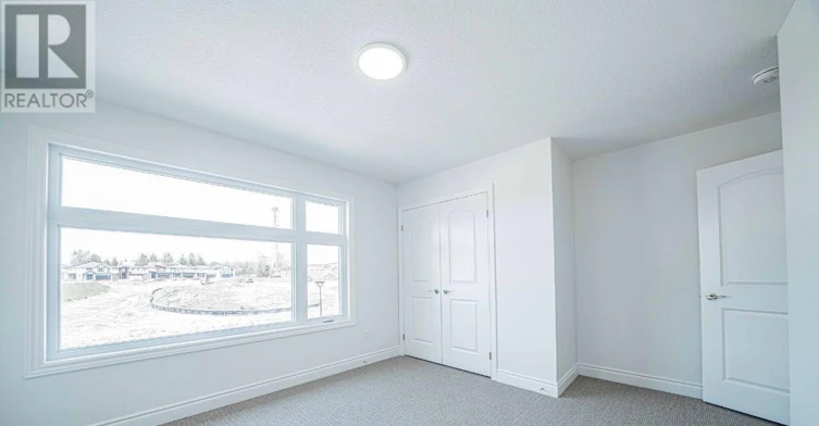 UPPER-201 Roy Mcdonald Drive, London, ON, N6L 0J1 - 9