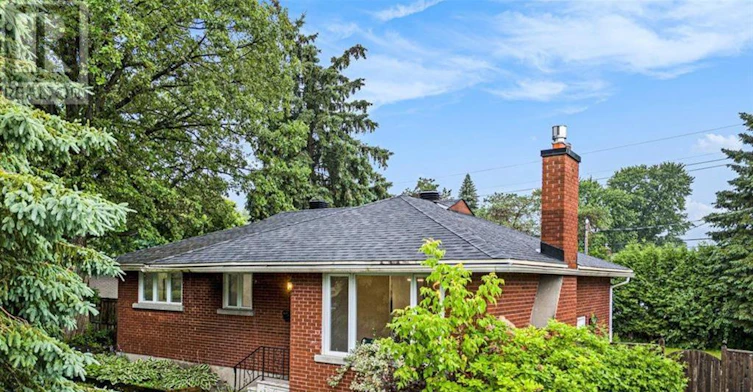 B-20 Newhaven Street, Ottawa, ON, K2G 0X5