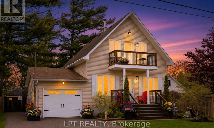 11 Hardwood Drive
