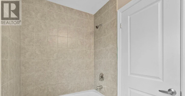 24 Amulet Way, Whitby, ON, L1R 0R5 - 26