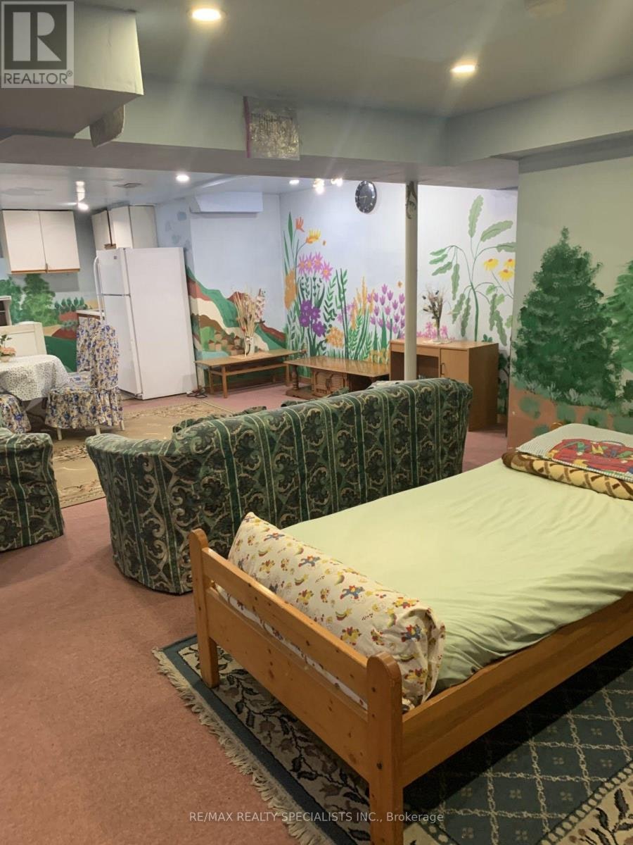 LOWER-141 Yorkland Road, Richmond Hill, ON, L4S 1C5 - 11