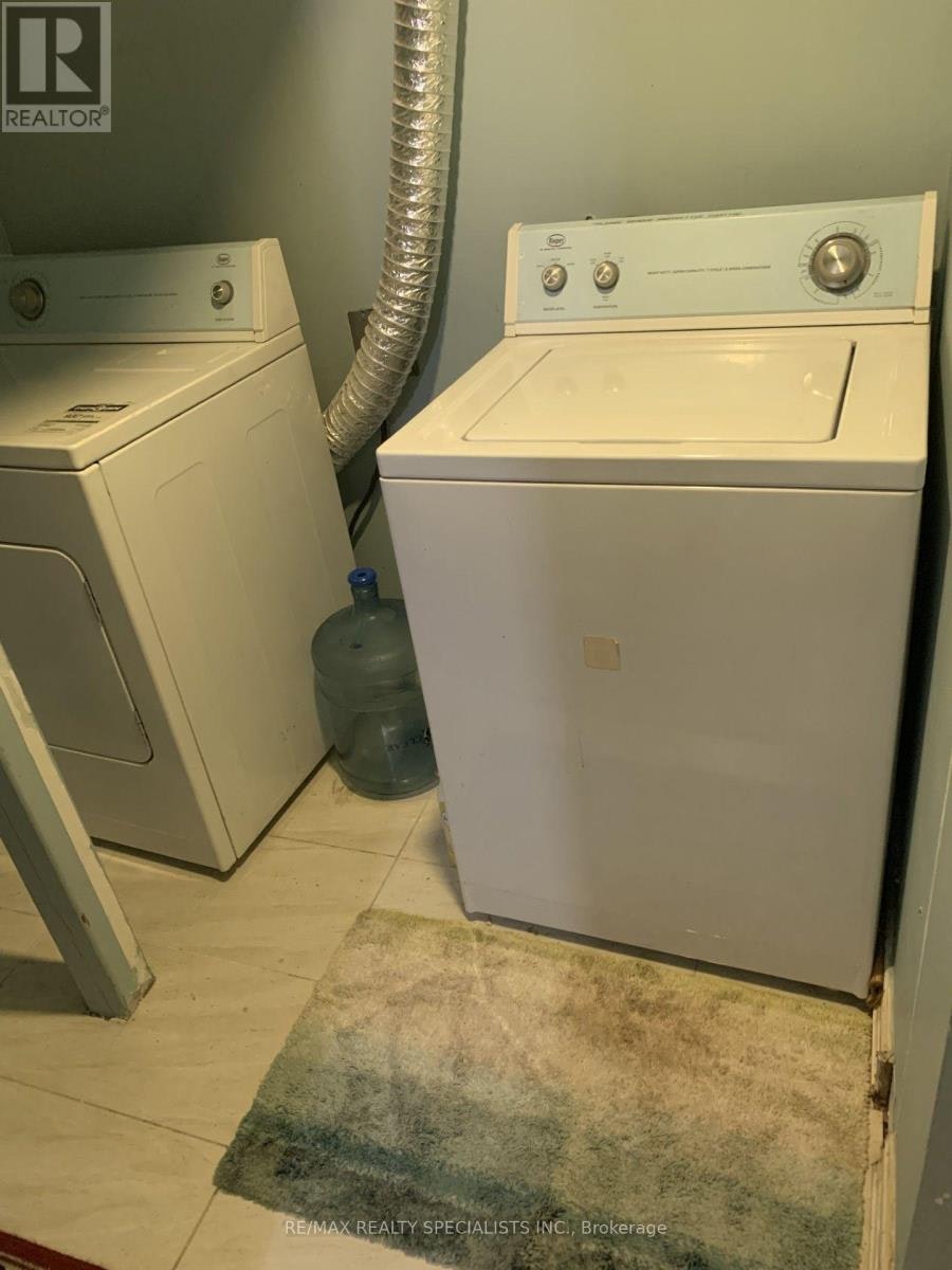 LOWER-141 Yorkland Road, Richmond Hill, ON, L4S 1C5 - 17