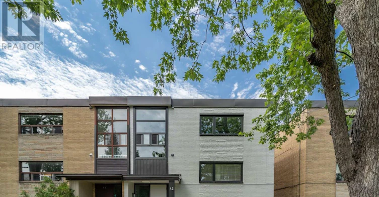 42 Cavell Avenue, Toronto, ON, M8V 1P2 - 35
