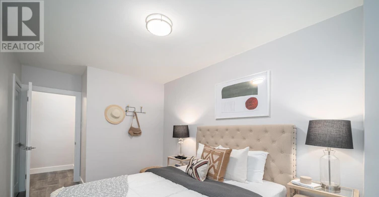 42 Cavell Avenue, Toronto, ON, M8V 1P2 - 29