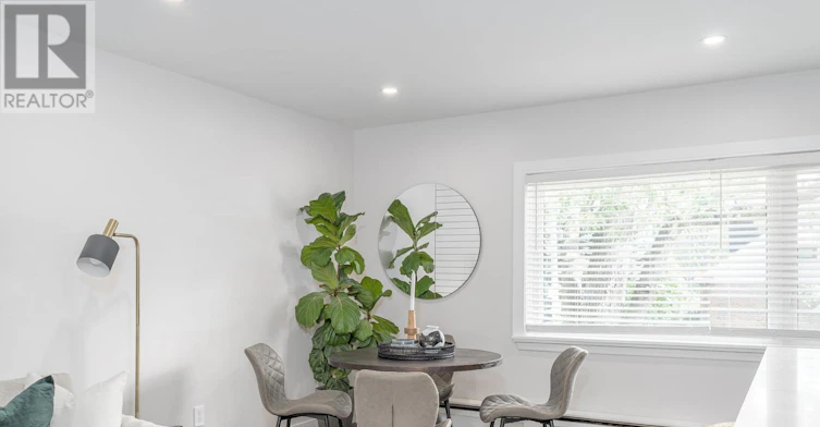 42 Cavell Avenue, Toronto, ON, M8V 1P2