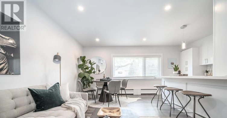 42 Cavell Avenue, Toronto, ON, M8V 1P2 - 11