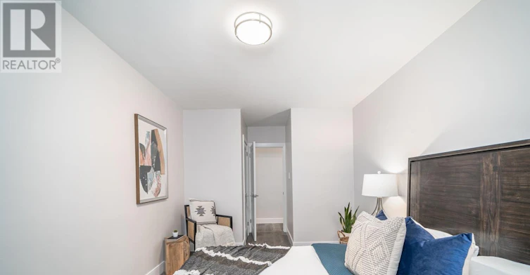 42 Cavell Avenue, Toronto, ON, M8V 1P2 - 24
