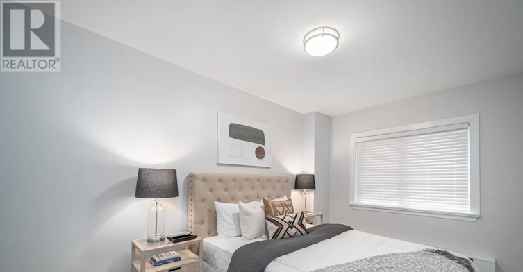 42 Cavell Avenue, Toronto, ON, M8V 1P2 - 27