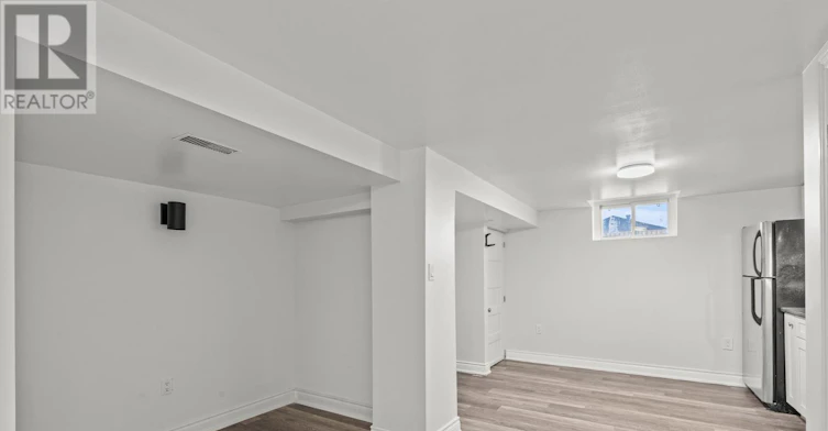 LOWER-14 Westmount Avenue, Thorold, ON, L2V 2W1 - 11