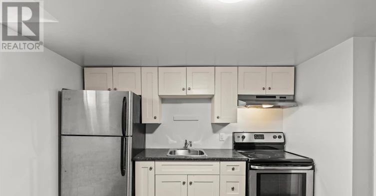LOWER-14 Westmount Avenue, Thorold, ON, L2V 2W1 - 7