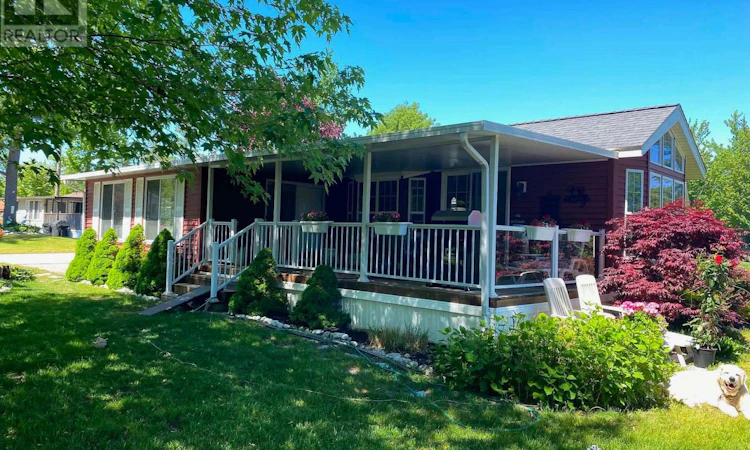 1 White Pines Trail