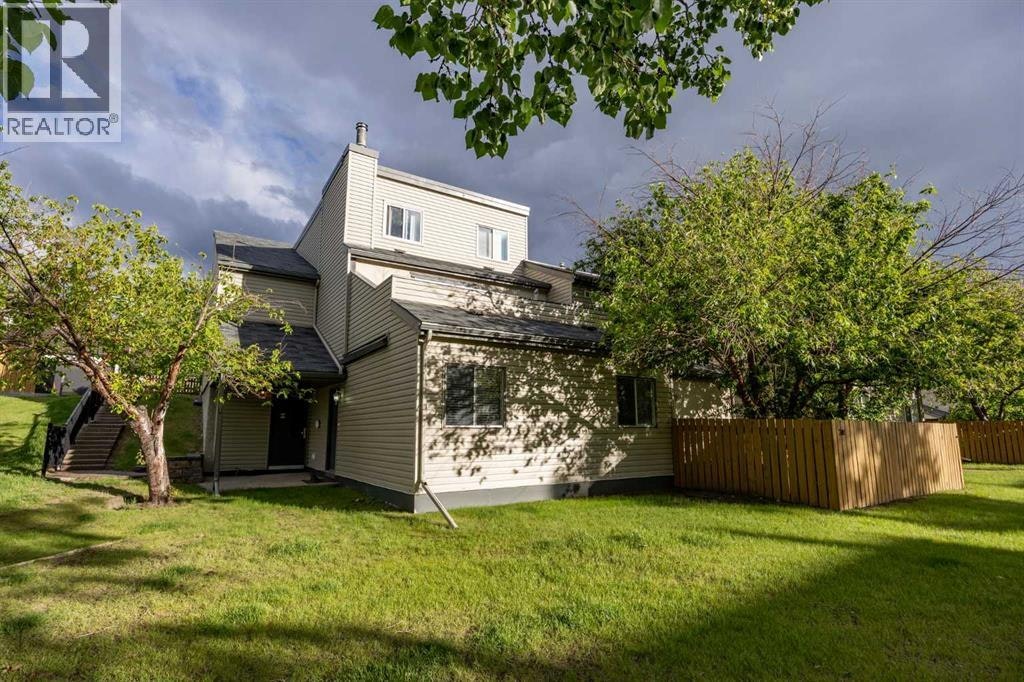 301-1540 29 Street NW, Calgary, AB, T2N 4M1