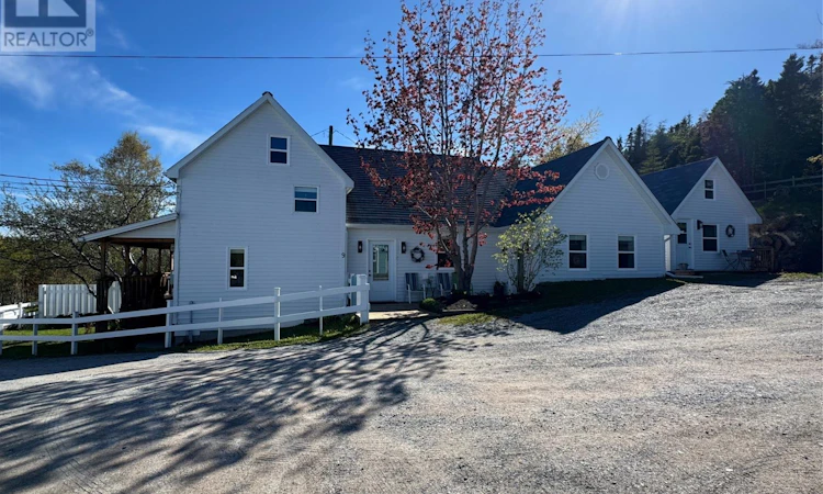 9 Loop Road