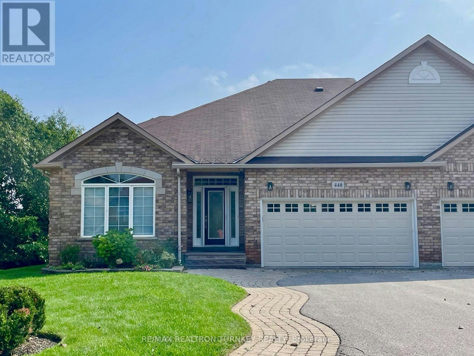 440 Morley Cook Crescent, Newmarket, ON, L3X 2M3