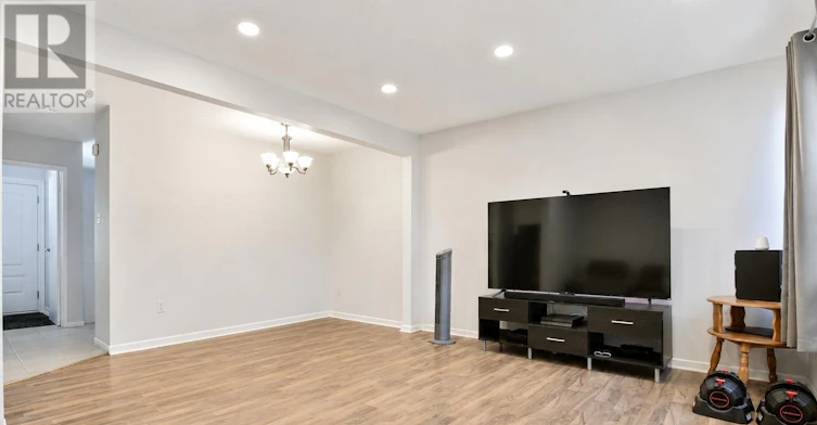 100-19 Mcclintock Way, Ottawa, ON, K2L 2A3 - 6