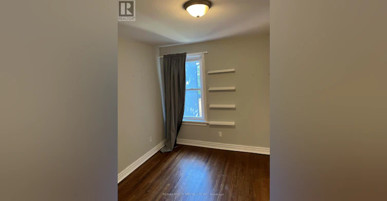 121 Maplewood Avenue, Toronto, ON, M6C 1J7 - 8