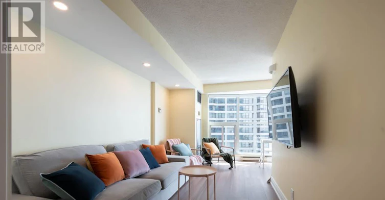 2003-77 Harbour Square, Toronto, ON, M5J 2S2 - 3