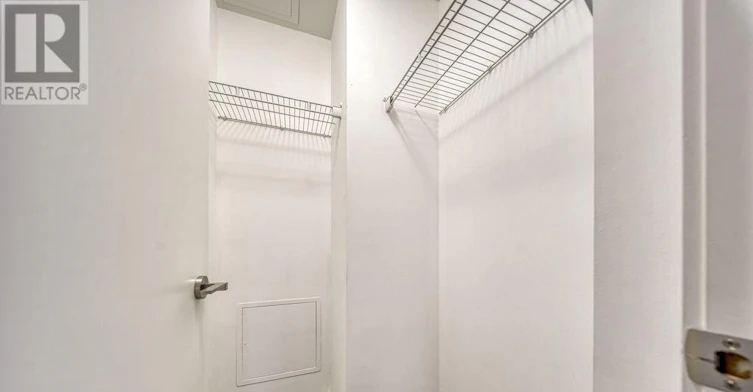 323-30 Nelson Street, Toronto, ON, M5V 0H5 - 32