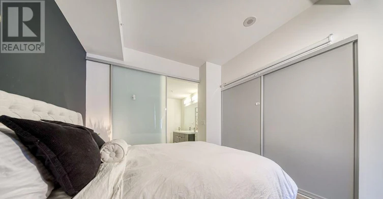 323-30 Nelson Street, Toronto, ON, M5V 0H5 - 27