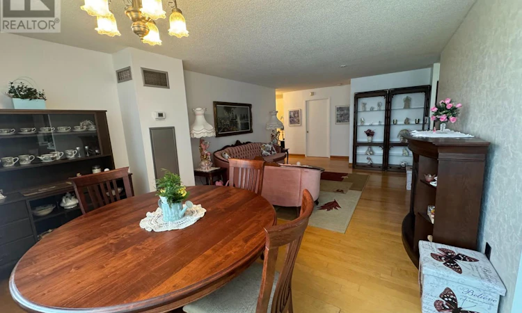 428-326 Major Mackenzie Drive