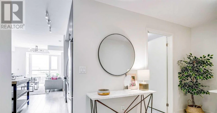401-168 Sabina Drive, Oakville, ON, L6H 0W5 - 4