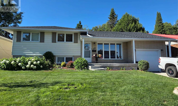 22 Harding Avenue