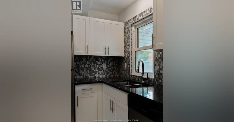 MAIN-972 Wellington Avenue, Windsor, ON, N9A 5J8 - 20