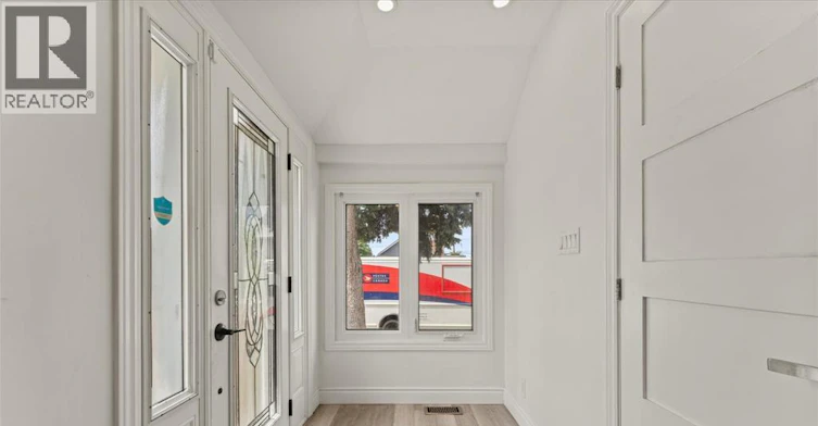 MAIN-972 Wellington Avenue, Windsor, ON, N9A 5J8 - 4