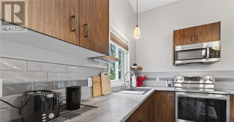 38 Laura Avenue, Greater Sudbury, ON, P3Y 1A4 - 14