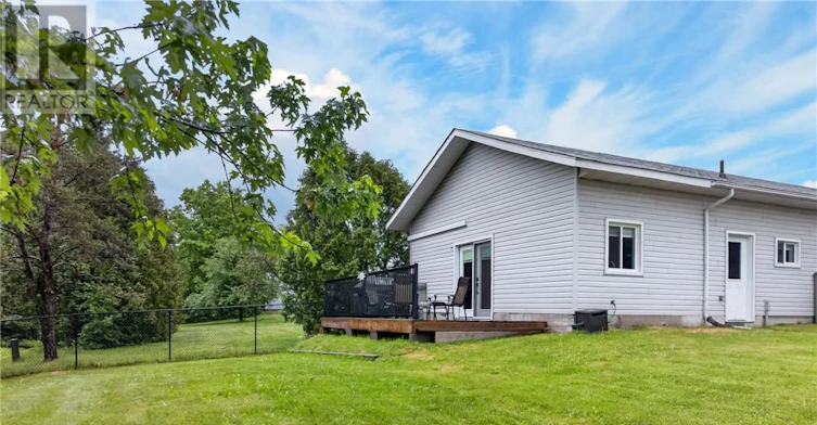 38 Laura Avenue, Greater Sudbury, ON, P3Y 1A4 - 4