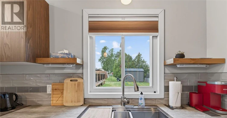 38 Laura Avenue, Greater Sudbury, ON, P3Y 1A4 - 16