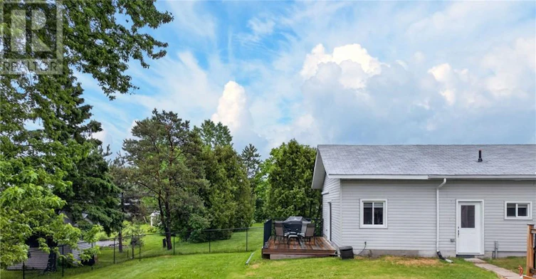 38 Laura Avenue, Greater Sudbury, ON, P3Y 1A4 - 5