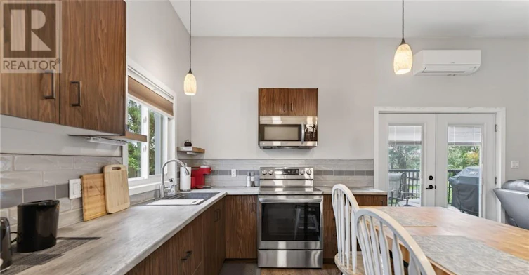 38 Laura Avenue, Greater Sudbury, ON, P3Y 1A4 - 11