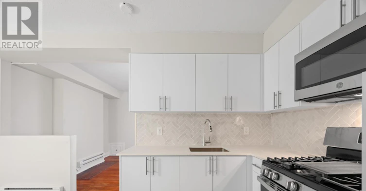 45-8 St Thomas Street, Toronto, ON, M5S 2B8 - 8