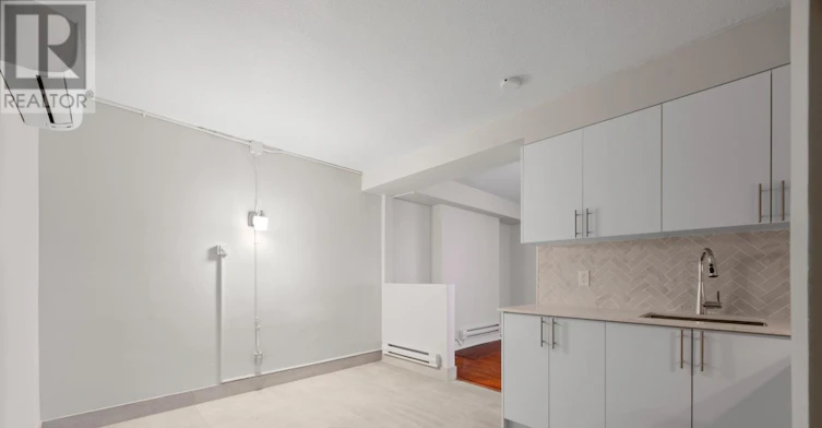 45-8 St Thomas Street, Toronto, ON, M5S 2B8 - 9