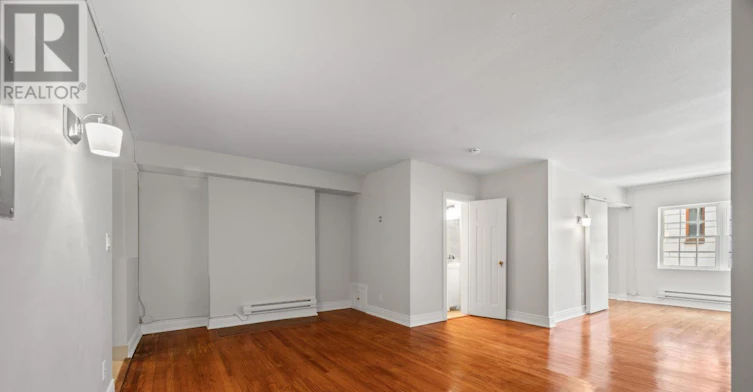 45-8 St Thomas Street, Toronto, ON, M5S 2B8 - 2