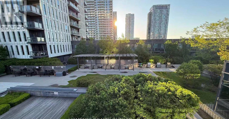 302-170 Sumach Street, Toronto, ON, M5A 0C3 - 7