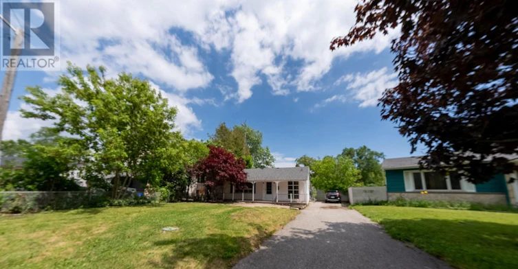 661 Annland Street, Pickering, ON, L1W 1A9 - 2