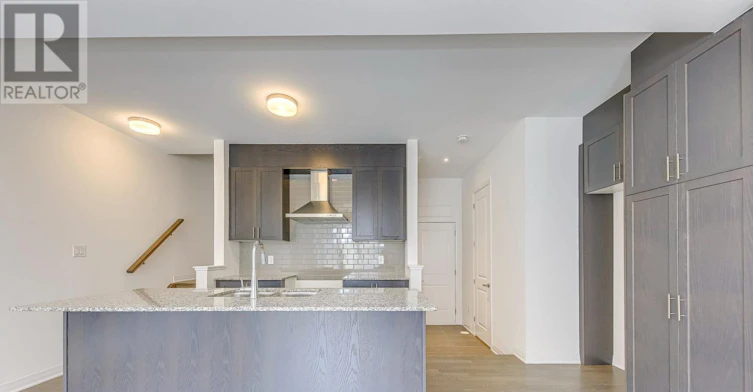 3259 Crystal Drive, Oakville, ON, L6M 5S9 - 7
