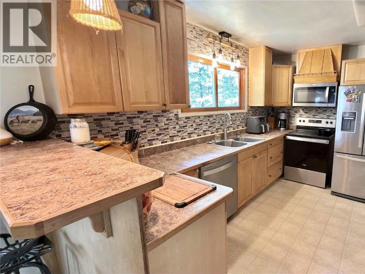 550 Strathmore Avenue, Greenwood, BC, V0H 1J0 - 28