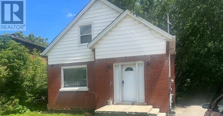 31 Bowman Street, Hamilton, ON, L8S 2T4